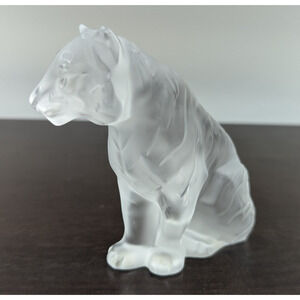 Lalique Crystal Sitting Tiger Signed Figurine 4-1/2" Tall France